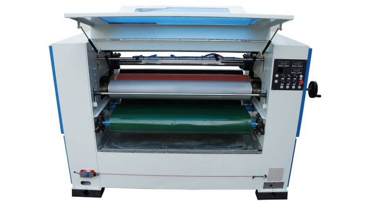 Machine de laminage de PVC